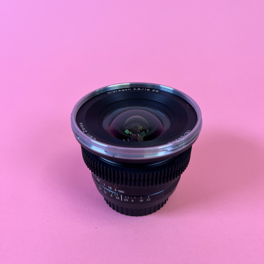 Zeiss Distagon T 18mm f/3.5 ZE classic
