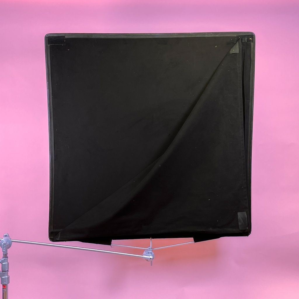 4X4 Floppy Black Flag frame