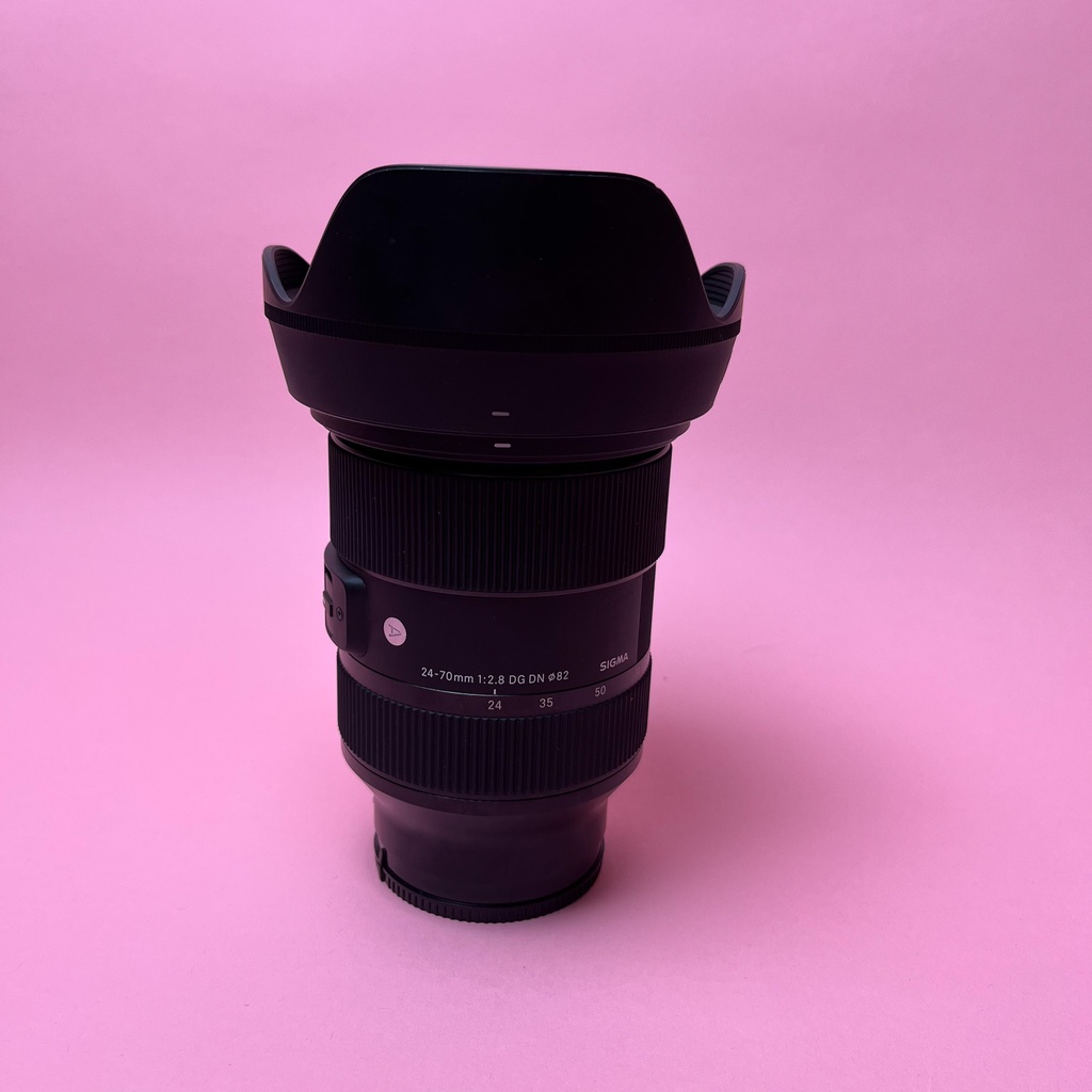 Sigma DG DN 24-70 1:2.8 L mount zoom lens